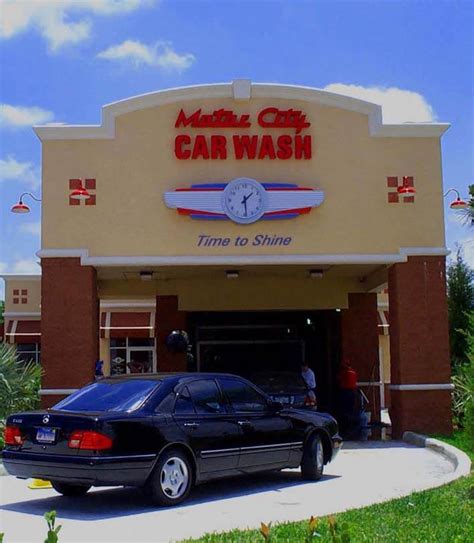 Motor city car wash - THE PLACE WHERE LOCALS GO! Locally owned and operated, Splash N' Dash has provided El Paso with quality touchless car washes for over 8 years. With 6 convenient car wash locations scattered throughout the city, you're never far away from having a spotless exterior! Each of our locations offers unique services, so make sure you check them out here! 